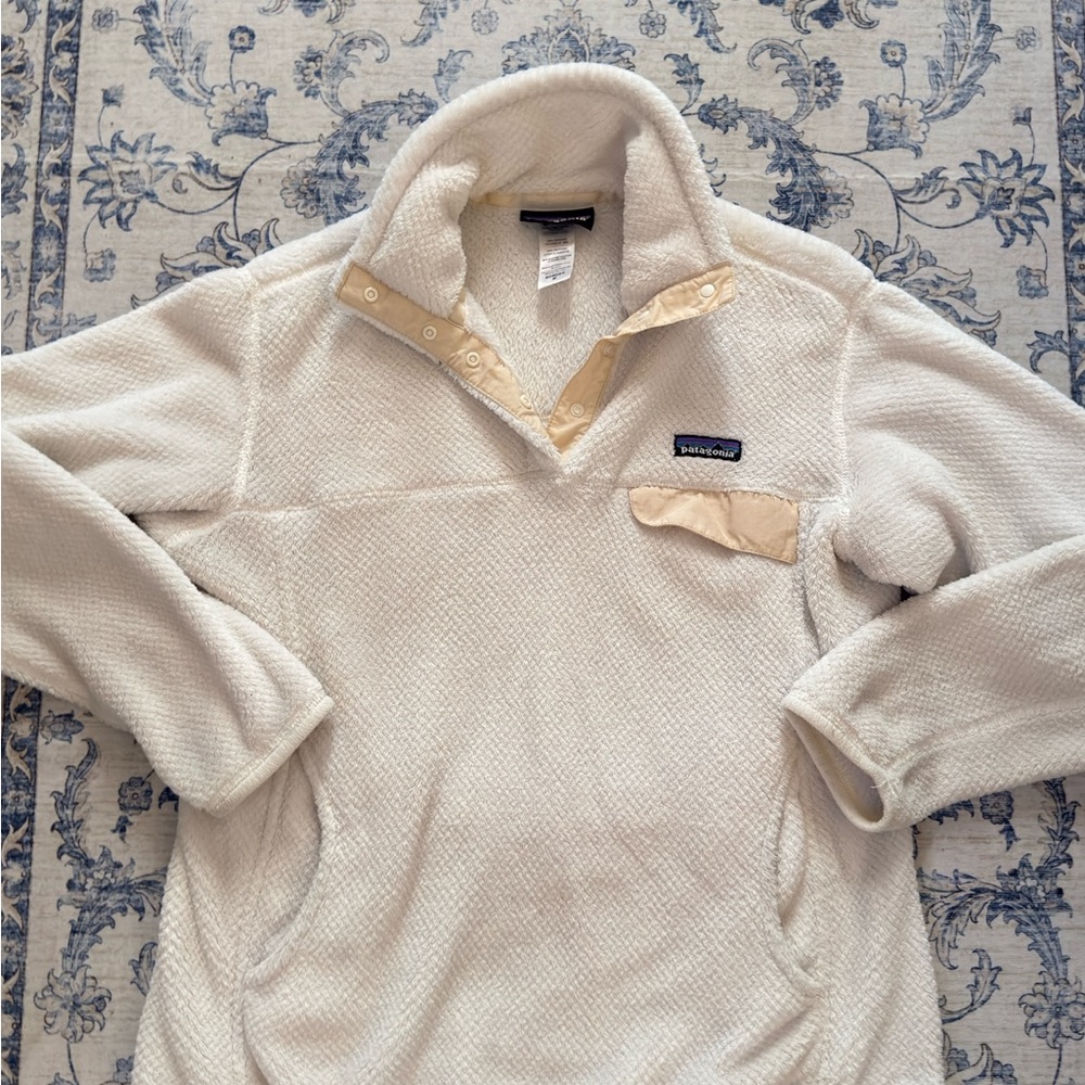 Patagonia Off-White Fleece Jacket